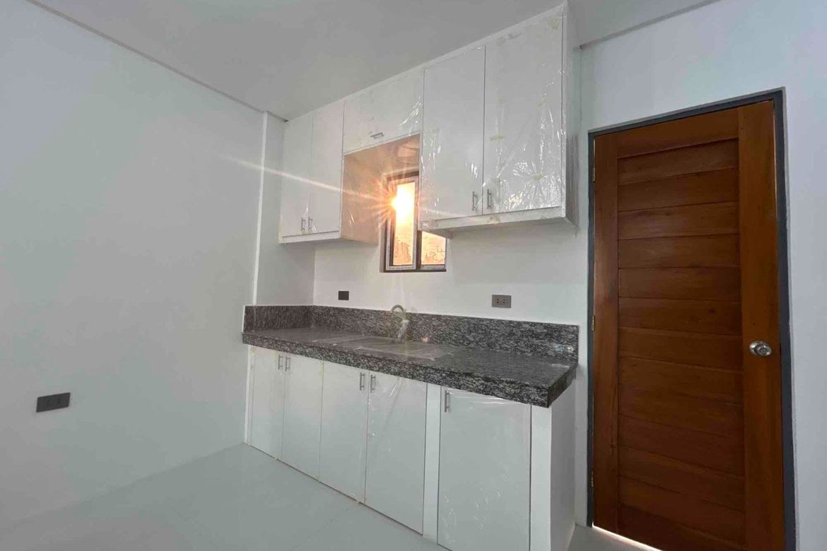 4 Bedroom Townhouse for Sale in Guitnang Bayan I, San Mateo, Rizal – photo 5