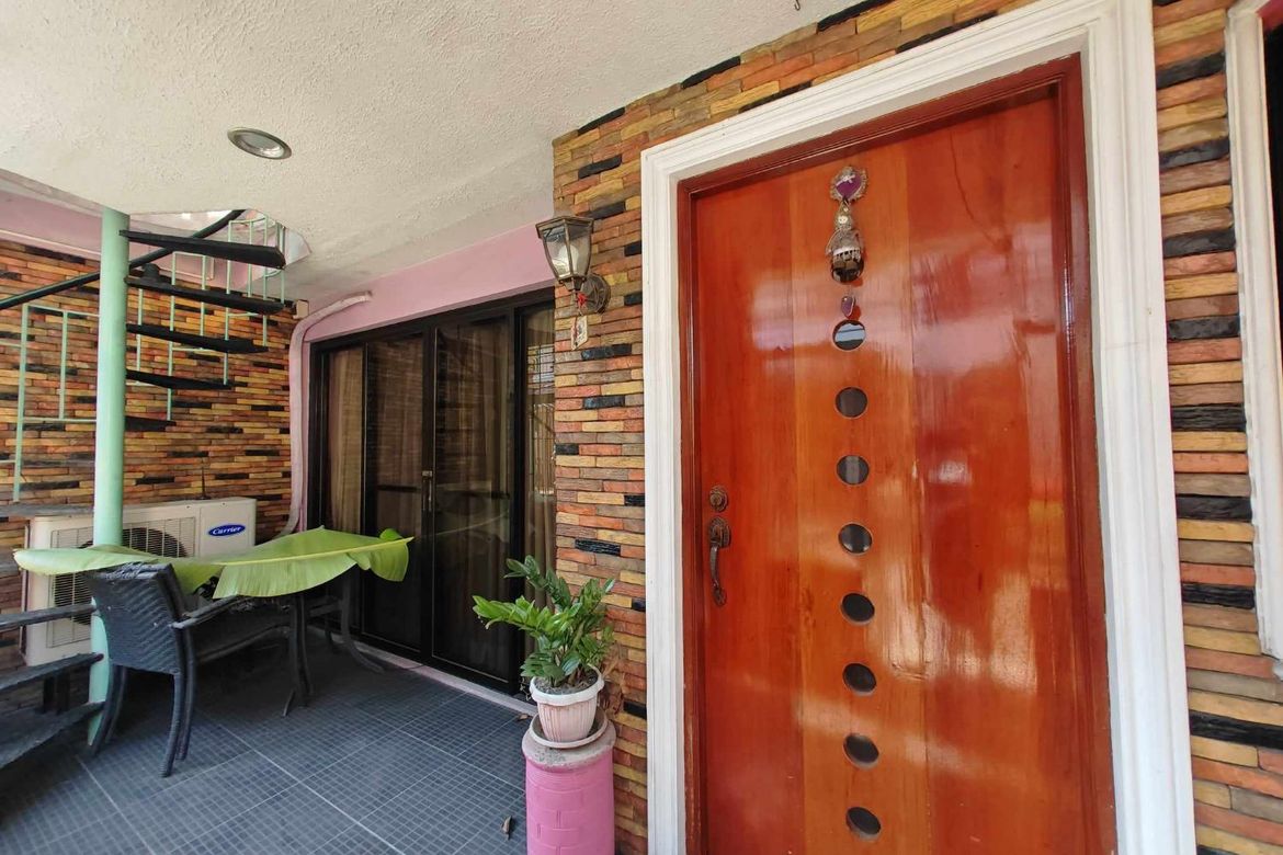 4 Bedroom Townhouse for Sale in Habay I, Bacoor, Cavite – photo 2