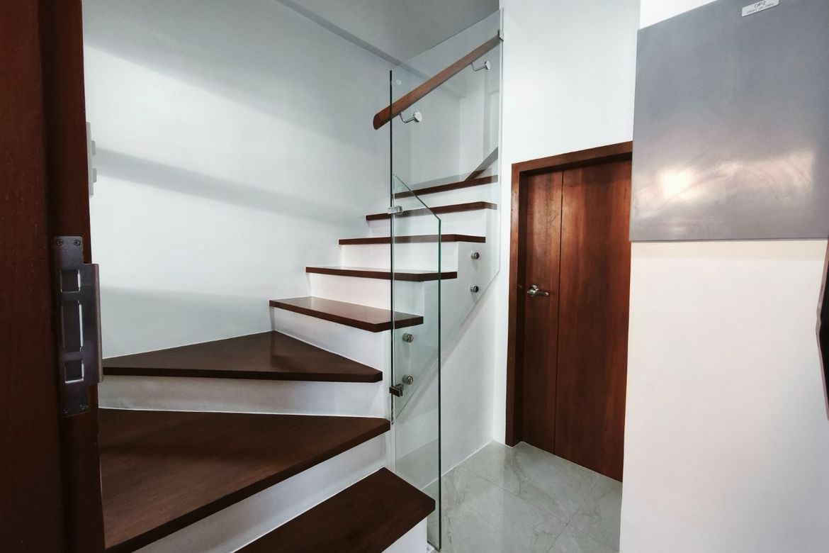4 Bedroom Townhouse for Sale in Hagdang Bato Itaas, Mandaluyong, Metro Manila – photo 3