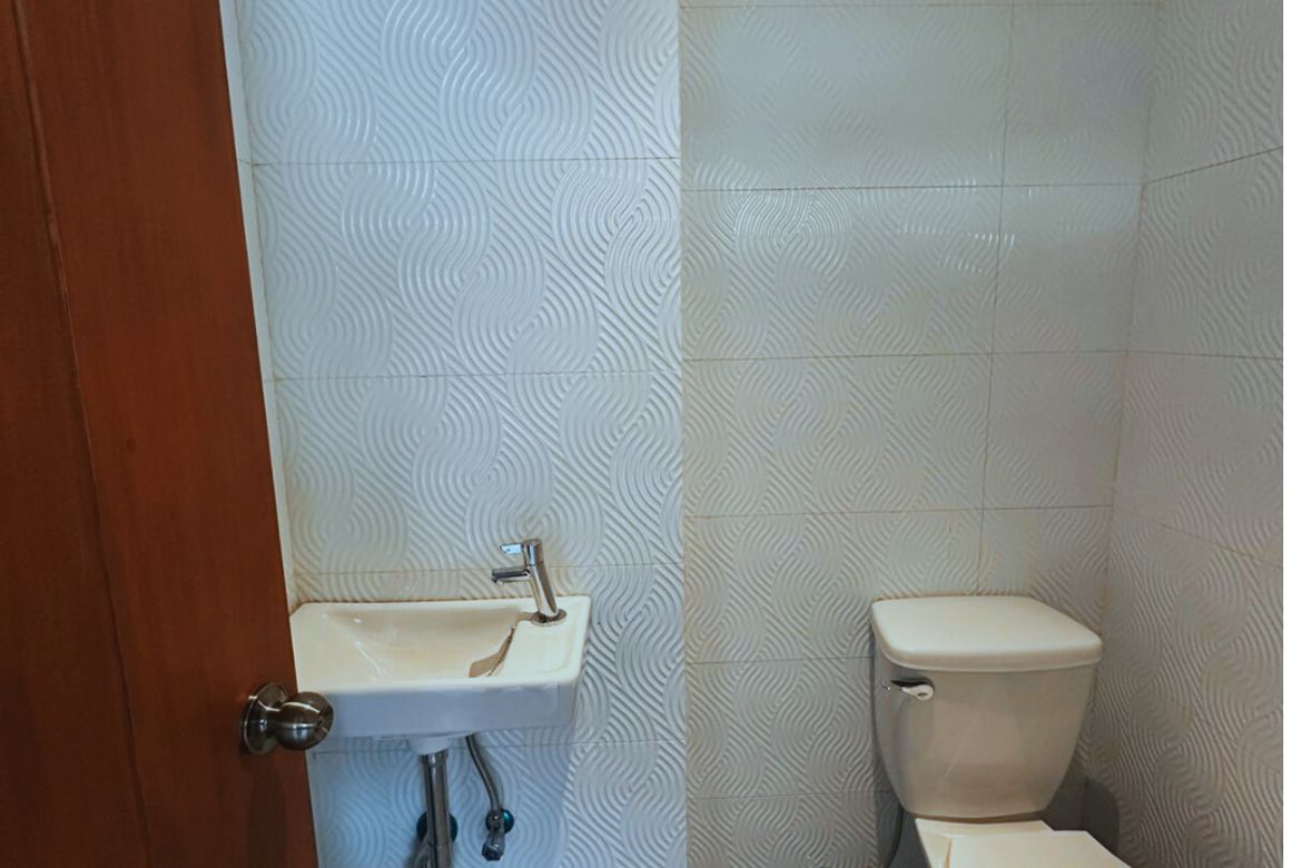 4 Bedroom Townhouse for Sale in Hagdang Bato Itaas, Mandaluyong, Metro Manila – photo 8