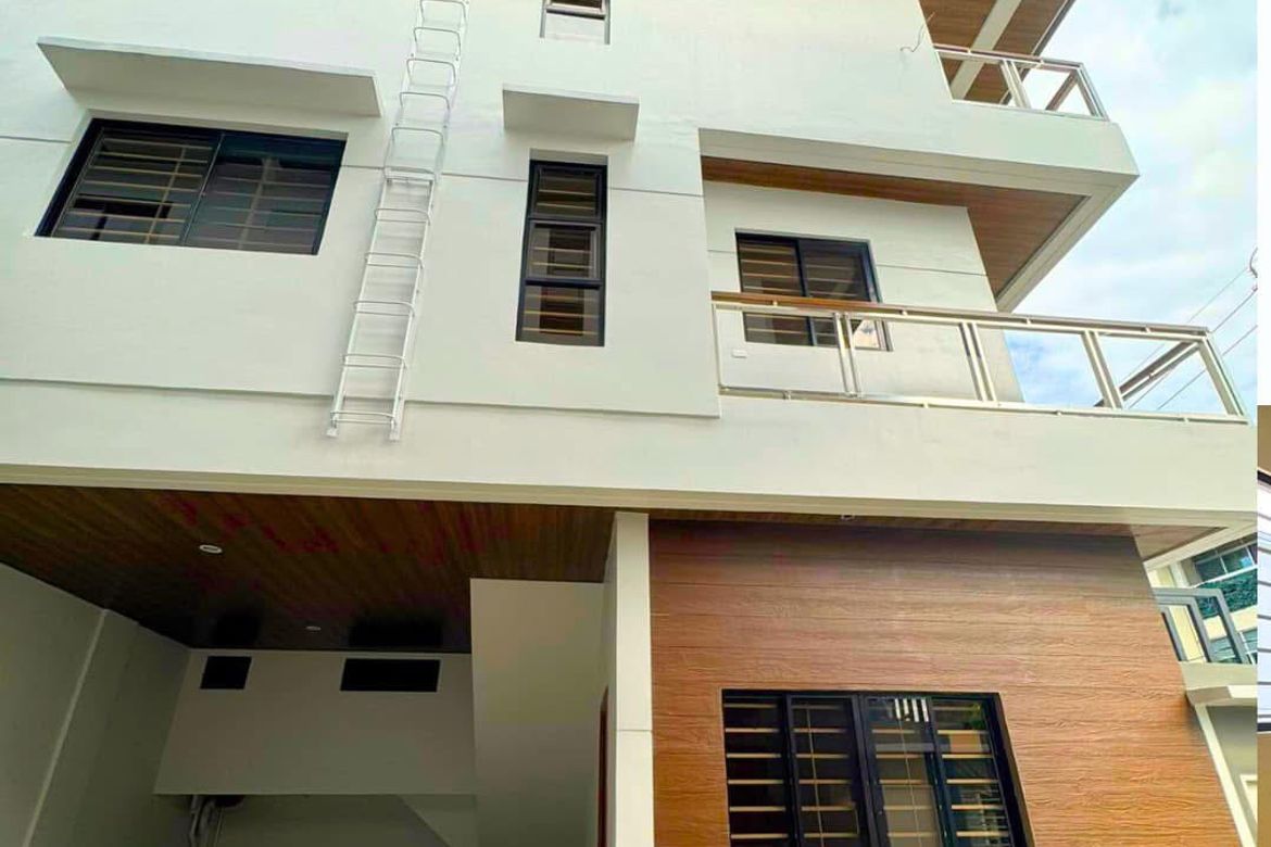 4 Bedroom Townhouse for Sale in Holy Spirit, Quezon City, Metro Manila