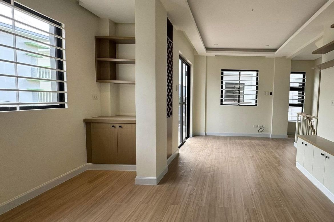 4 Bedroom Townhouse for Sale in Holy Spirit, Quezon City, Metro Manila – photo 2