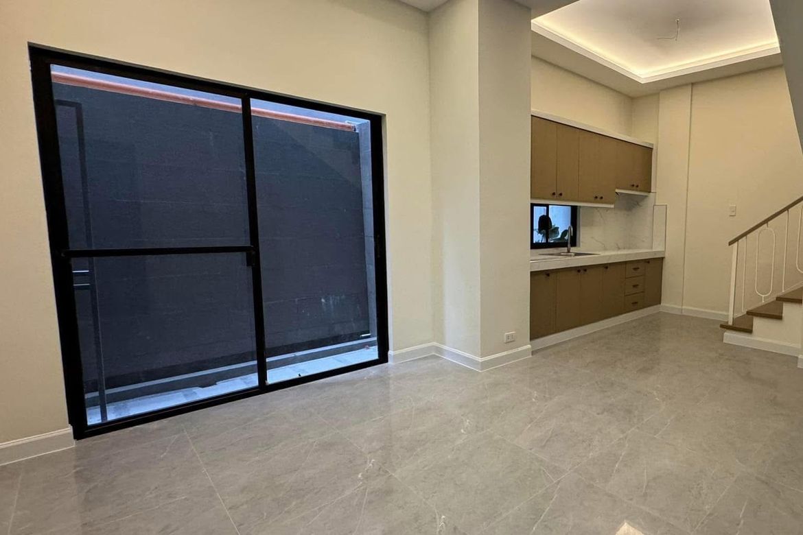 4 Bedroom Townhouse for Sale in Holy Spirit, Quezon City, Metro Manila – photo 7