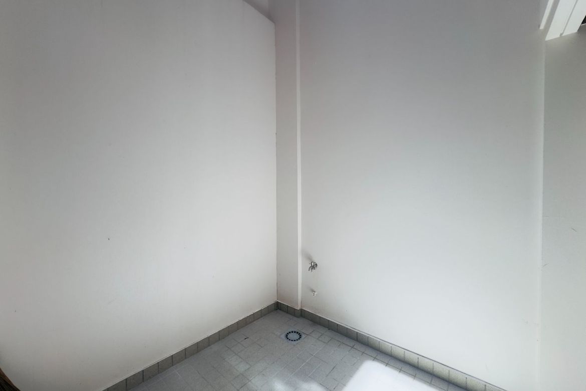 4 Bedroom Townhouse for Sale in Horseshoe, Quezon City, Metro Manila near LRT-2 Betty Go-Belmonte – photo 8