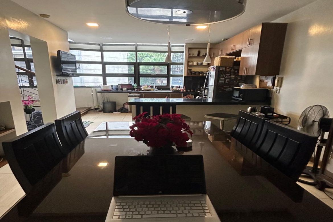 4 Bedroom Townhouse for Sale in Kapitolyo, Pasig, Metro Manila