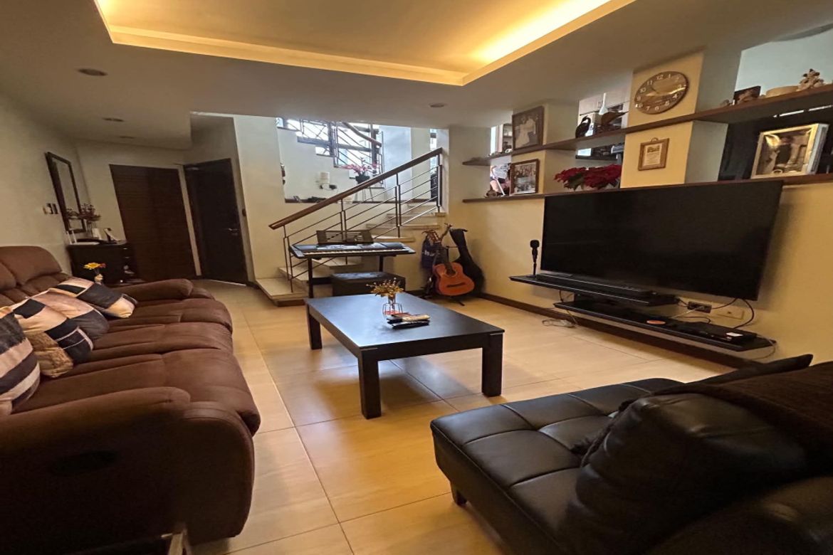 4 Bedroom Townhouse for Sale in Kapitolyo, Pasig, Metro Manila – photo 2