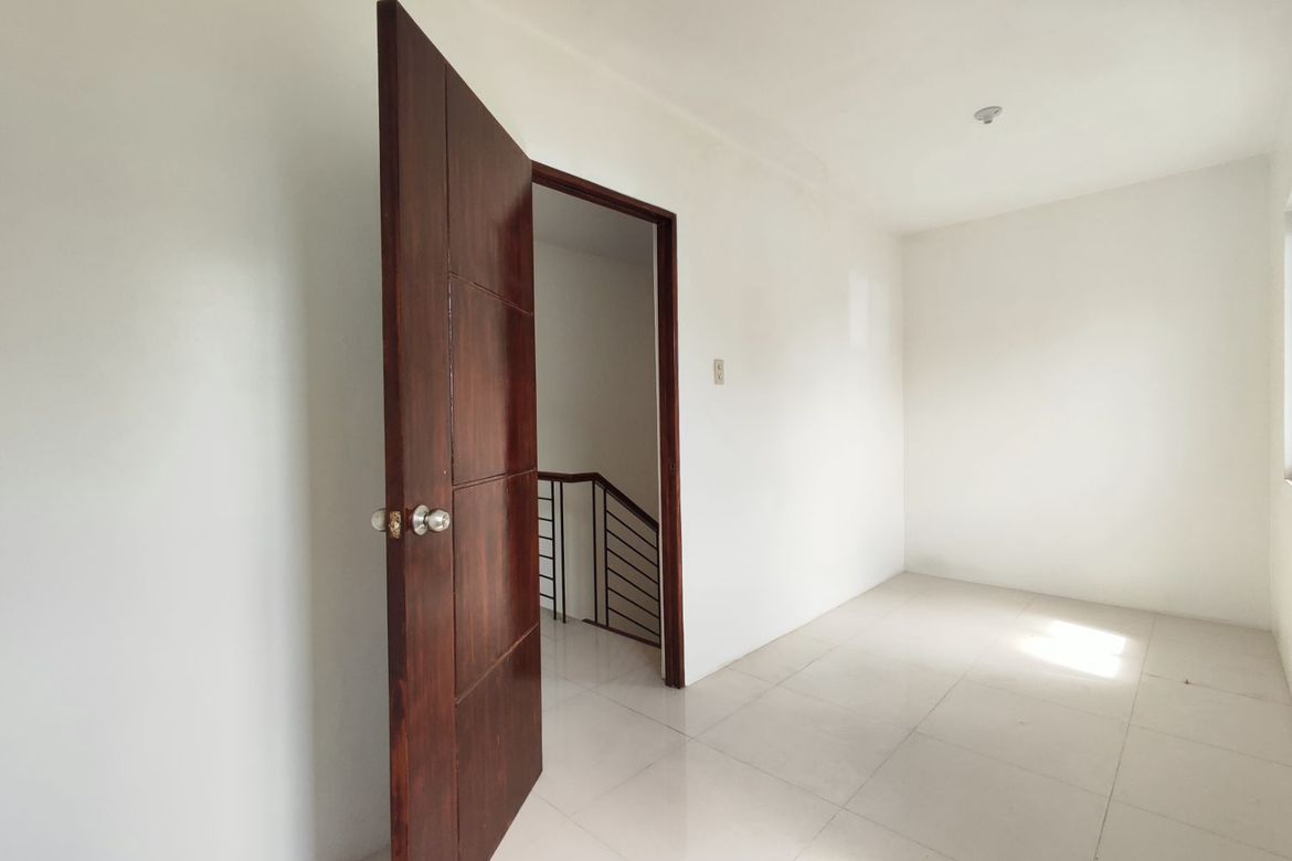 4 Bedroom Townhouse for Sale in Karuhatan, Valenzuela, Metro Manila – photo 4