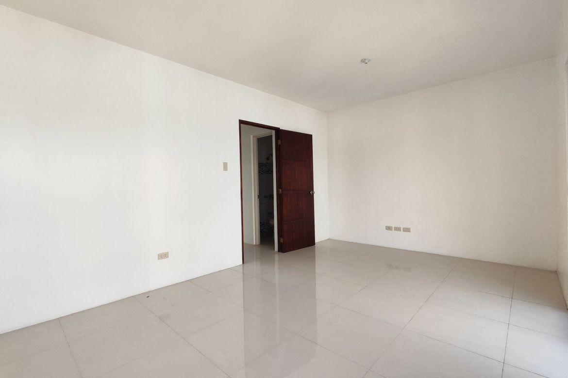 4 Bedroom Townhouse for Sale in Karuhatan, Valenzuela, Metro Manila – photo 7