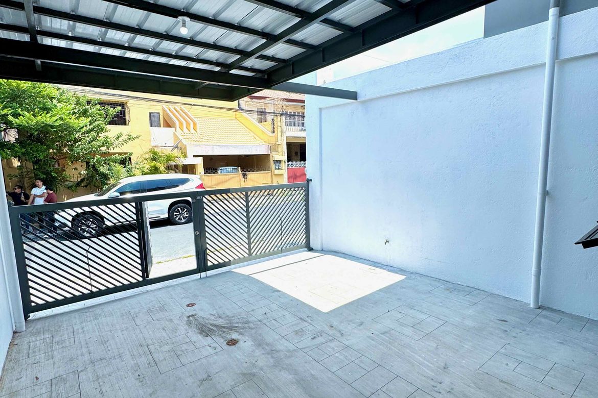 4 Bedroom Townhouse for Sale in La Huerta, Parañaque, Metro Manila – photo 4
