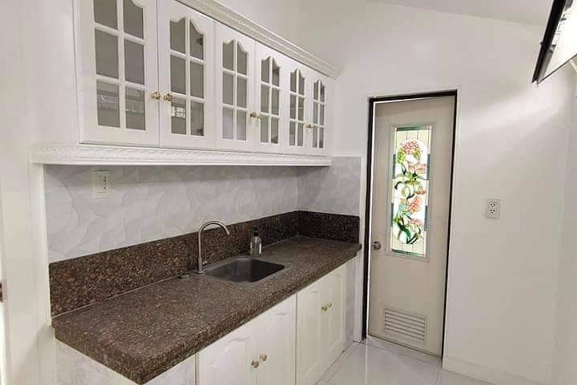 4 Bedroom Townhouse for Sale in Lahug, Cebu City, Cebu – photo 5