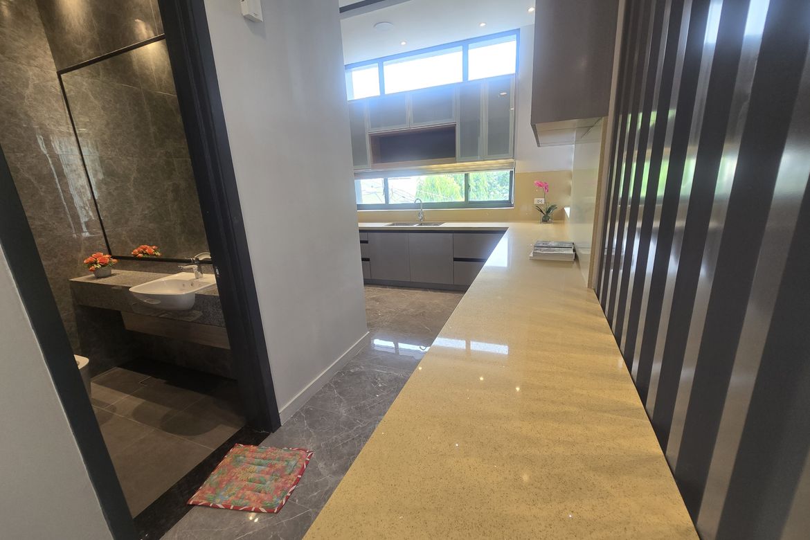 4 Bedroom Townhouse for Sale in Little Baguio, San Juan, Metro Manila – photo 6