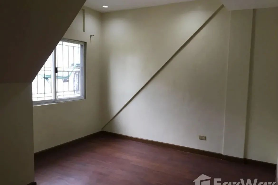 4 Bedroom Townhouse for Sale in Little Baguio, San Juan, Metro Manila – photo 4
