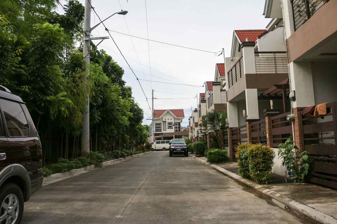 4 Bedroom Townhouse for Sale in Mabolo III, Bacoor, Cavite – photo 3