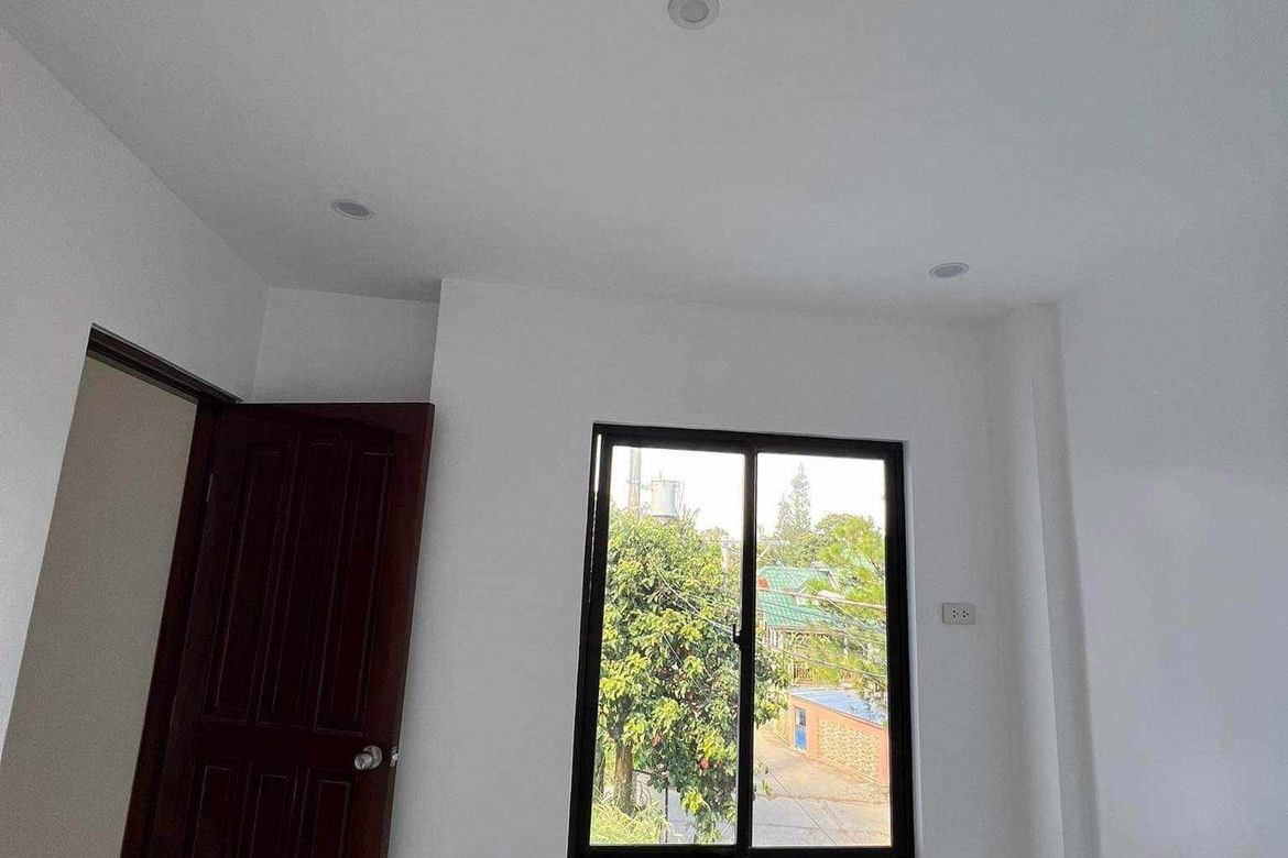 4 Bedroom Townhouse for Sale in Maitim 2nd Central, Tagaytay, Cavite – photo 4