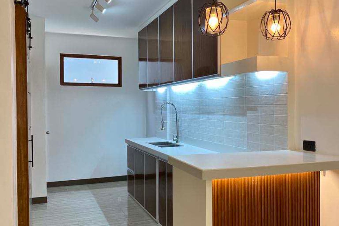 4 Bedroom Townhouse for Sale in Makati Townhouse Bangkal Near Ayala Ave, Barangay 47, Pasay, Metro Manila – photo 5