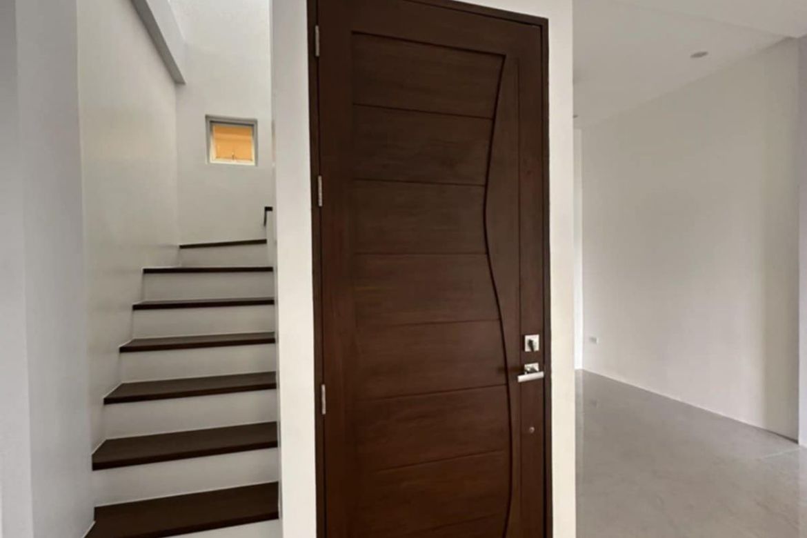 4 Bedroom Townhouse for Sale in Malate, Manila, Metro Manila near LRT-1 Vito Cruz – photo 8