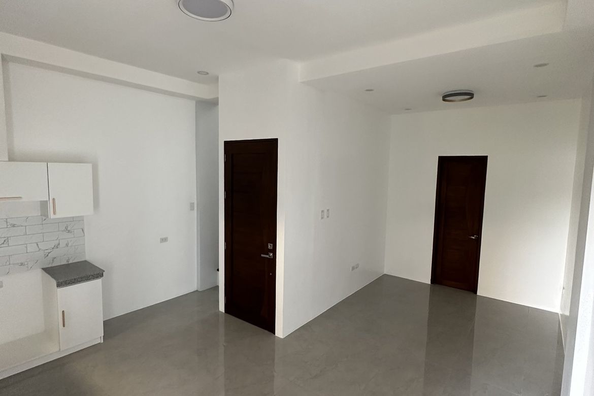4 Bedroom Townhouse for Sale in Malate, Manila, Metro Manila near LRT-1 Vito Cruz – photo 2