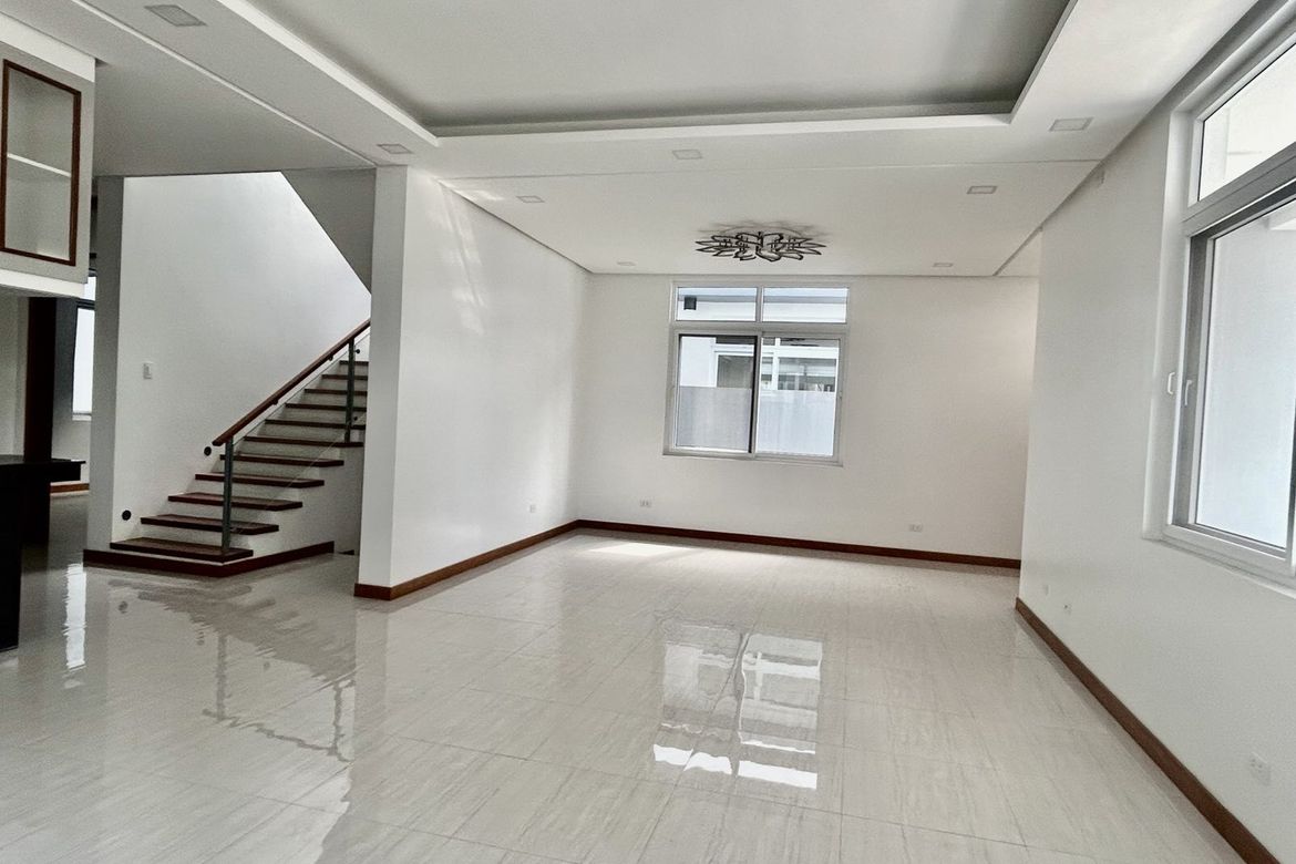 4 Bedroom Townhouse for Sale in Merville, Parañaque, Metro Manila – photo 3