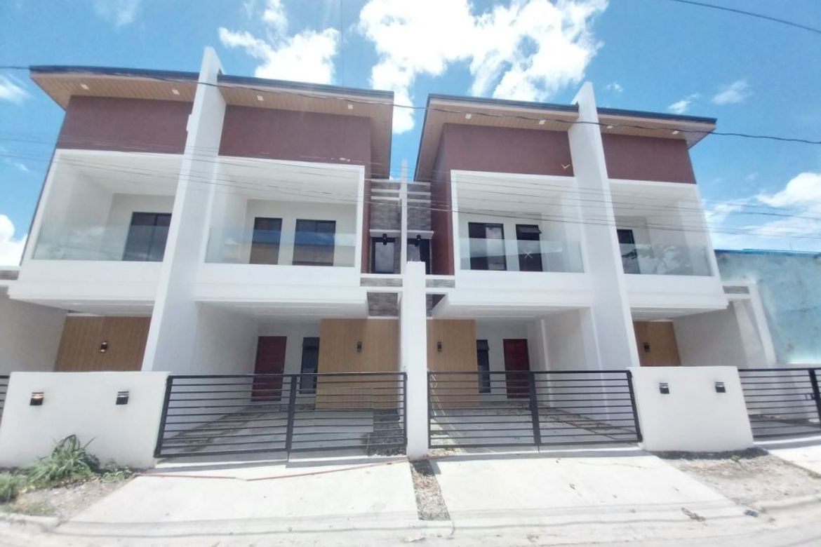 4 Bedroom Townhouse for Sale in Molino III, Bacoor, Cavite