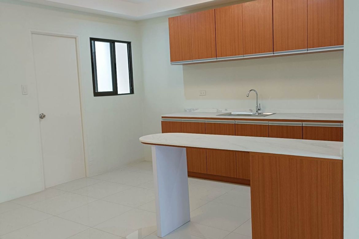 4 Bedroom Townhouse for Sale in Moonwalk, Parañaque, Metro Manila – photo 7