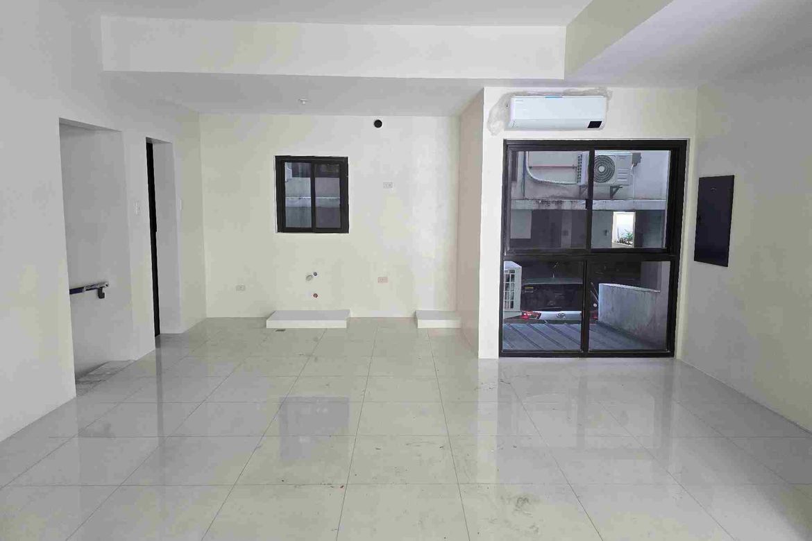 4 Bedroom Townhouse for Sale in Onse, San Juan, Metro Manila – photo 2