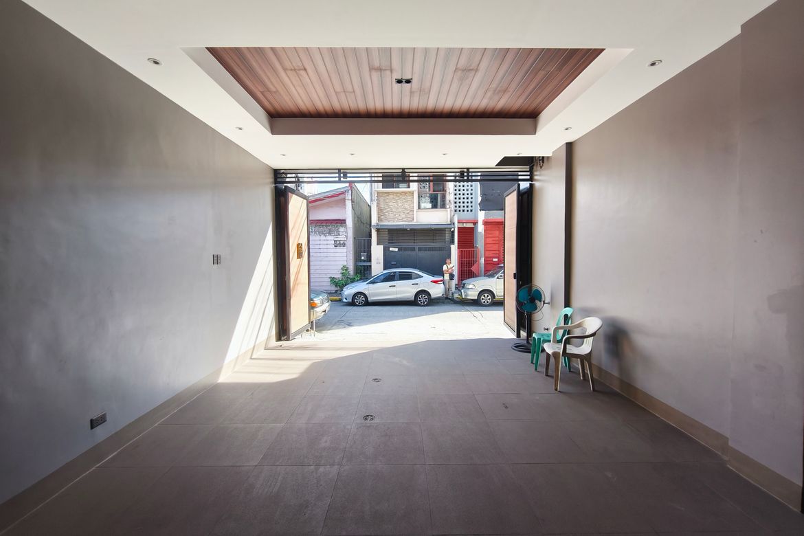 4 Bedroom Townhouse for Sale in Paang Bundok, Quezon City, Metro Manila – photo 2