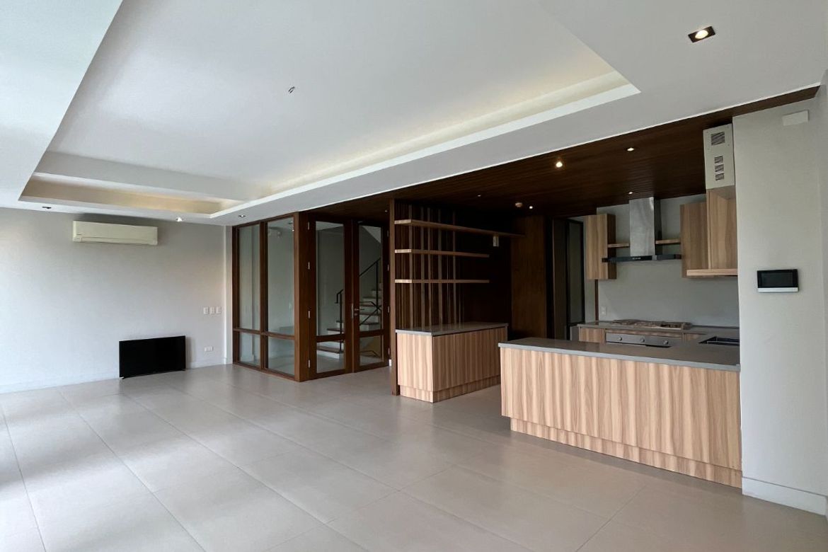 4 Bedroom Townhouse for Sale in Paco, Manila, Metro Manila
