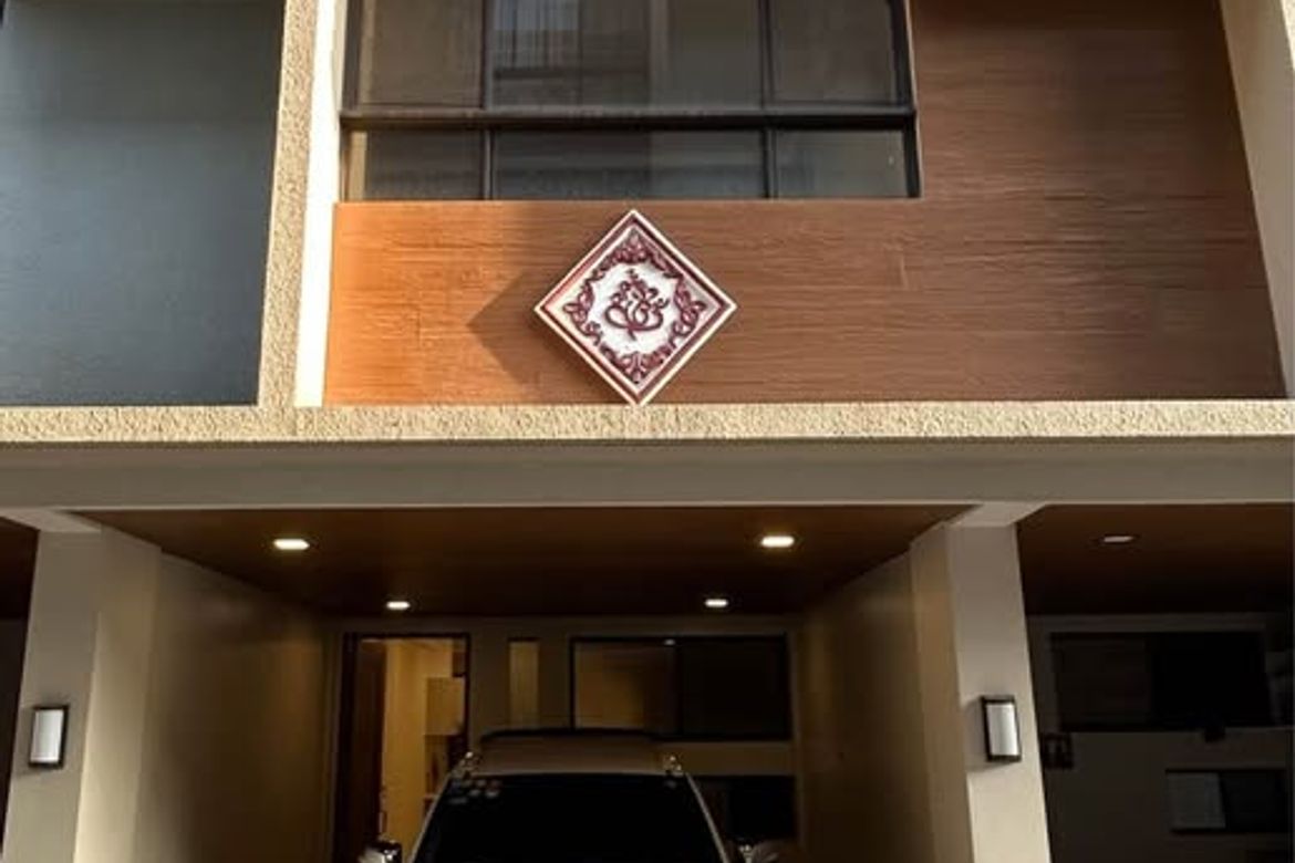 4 Bedroom Townhouse for Sale in Palanan, Makati, Metro Manila