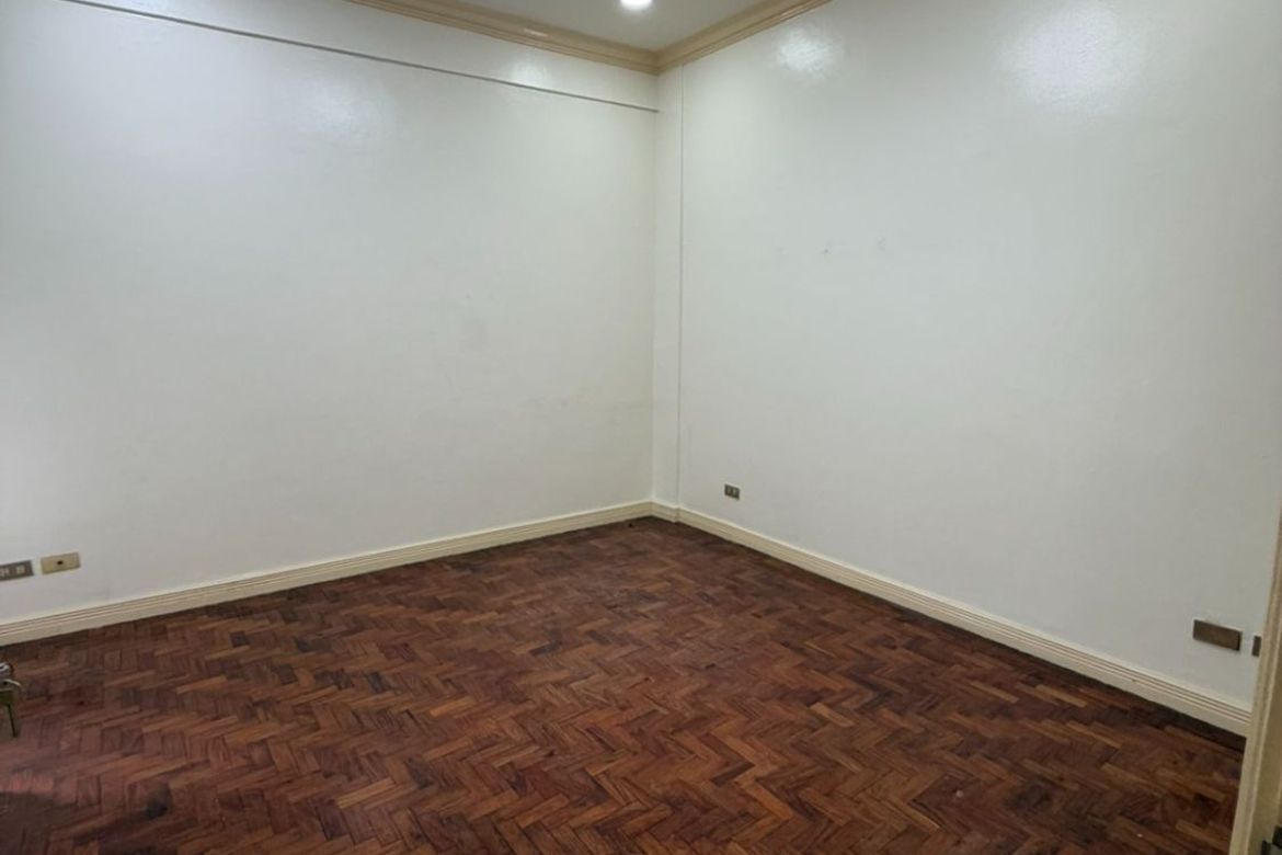 4 Bedroom Townhouse for Sale in Pasadeña, San Juan, Metro Manila near LRT-2 Gilmore – photo 2