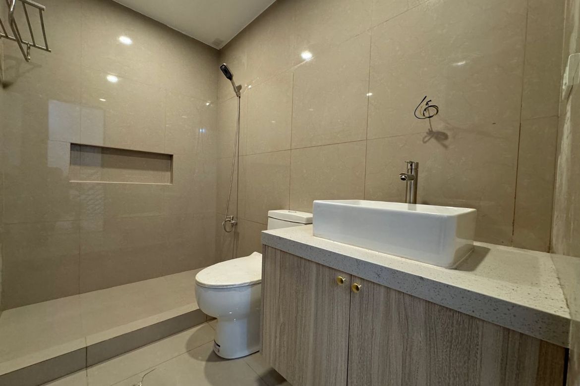 4 Bedroom Townhouse for Sale in Pilar, Las Piñas, Metro Manila – photo 5