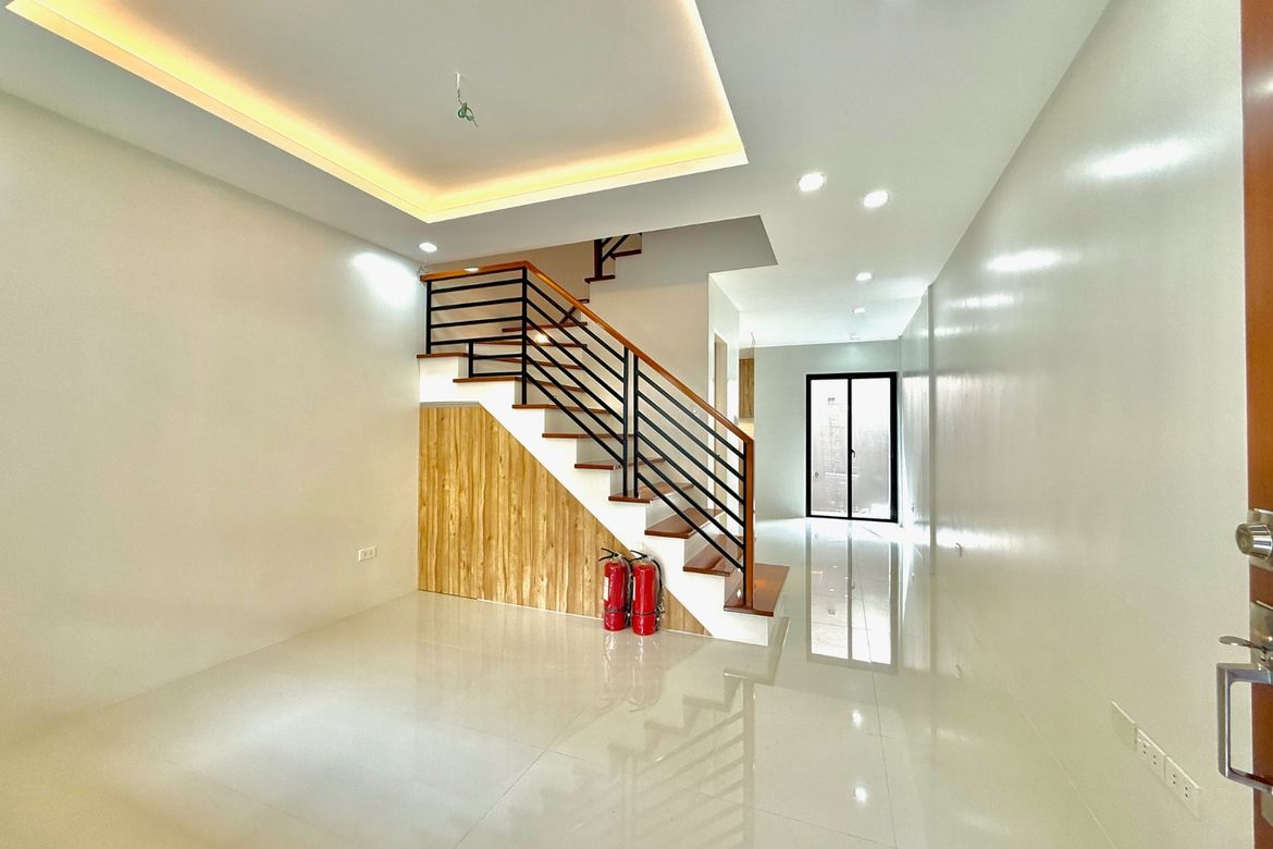 4 Bedroom Townhouse for Sale in Pilar, Las Piñas, Metro Manila – photo 3