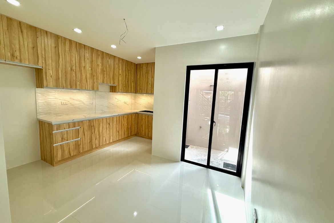 4 Bedroom Townhouse for Sale in Pilar, Las Piñas, Metro Manila – photo 4