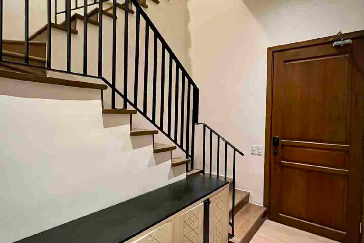 4 Bedroom Townhouse for Sale in Plainview, Mandaluyong, Metro Manila near MRT-3 Boni – photo 8