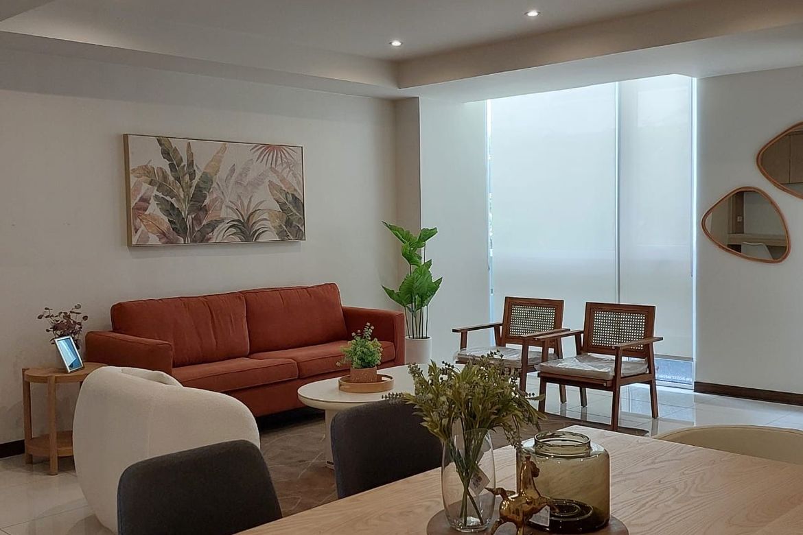 4 Bedroom Townhouse for Sale in Plainview, Mandaluyong, Metro Manila near MRT-3 Boni