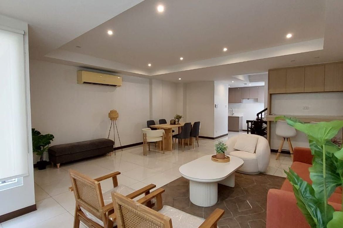 4 Bedroom Townhouse for Sale in Plainview, Mandaluyong, Metro Manila near MRT-3 Boni – photo 2