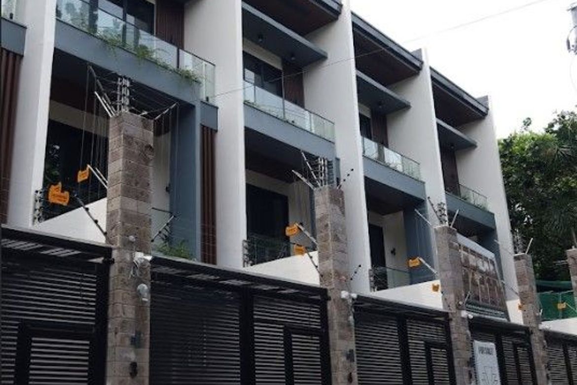 4 Bedroom Townhouse for Sale in Plainview, Mandaluyong, Metro Manila near MRT-3 Boni – photo 2