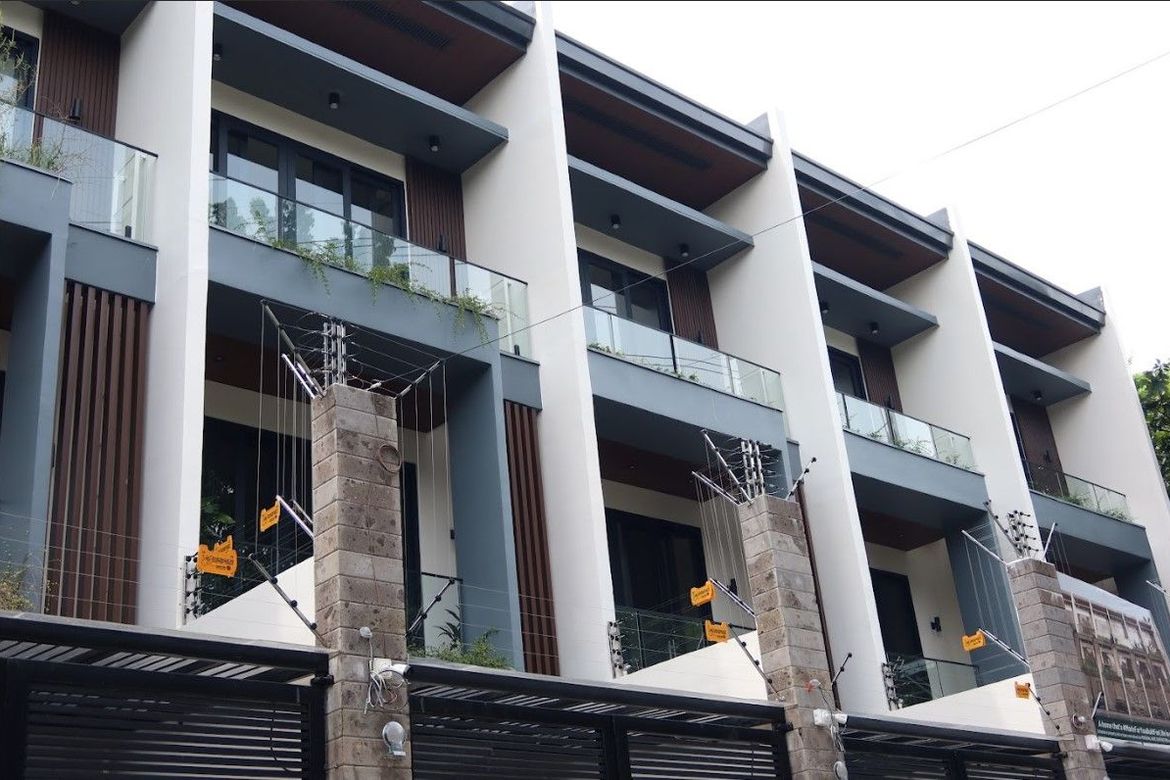 4 Bedroom Townhouse for Sale in Plainview, Mandaluyong, Metro Manila near MRT-3 Boni – photo 3