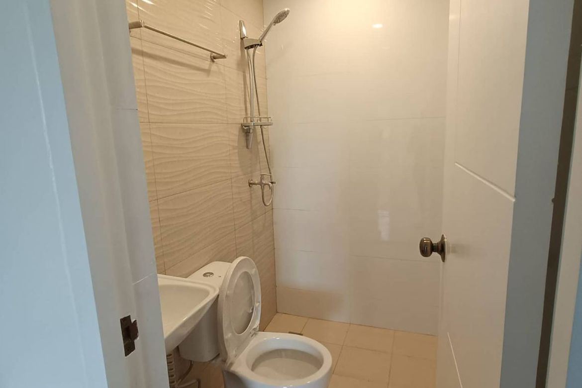 4 Bedroom Townhouse for Sale in Poblacion, Muntinlupa, Metro Manila – photo 7