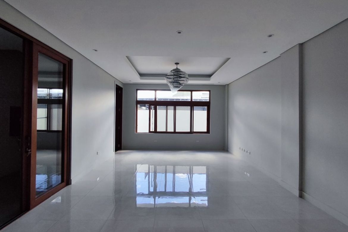4 Bedroom Townhouse for Sale in Poblacion, San Antonio, Quezon – photo 4