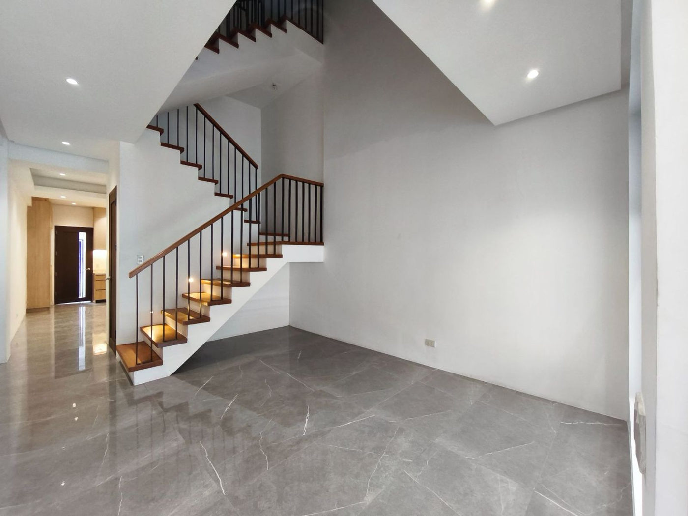 4-Bedroom Townhouse for Sale in Project 8, Bahay Toro, Quezon City – photo 4