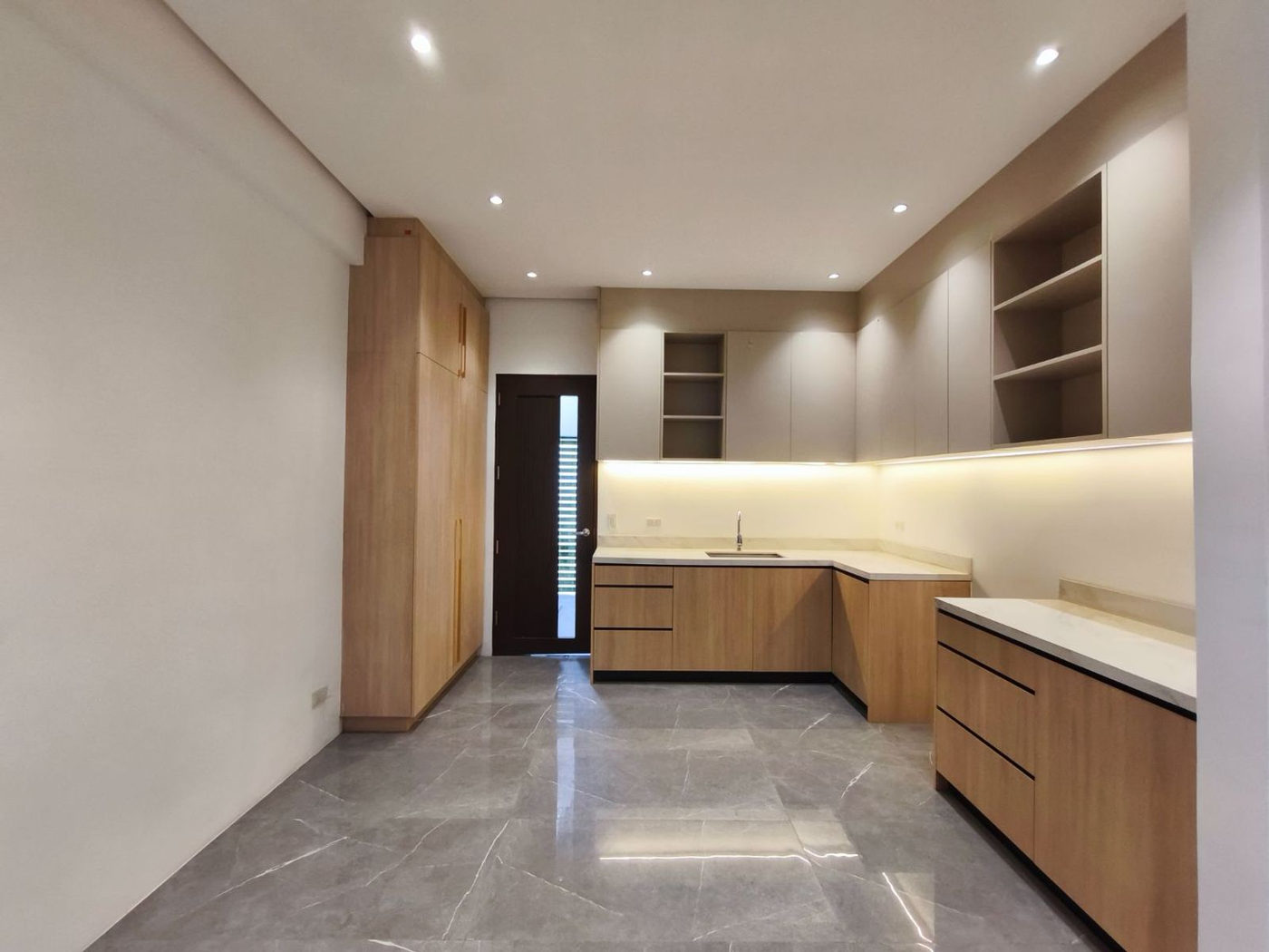 4-Bedroom Townhouse for Sale in Project 8, Bahay Toro, Quezon City – photo 6