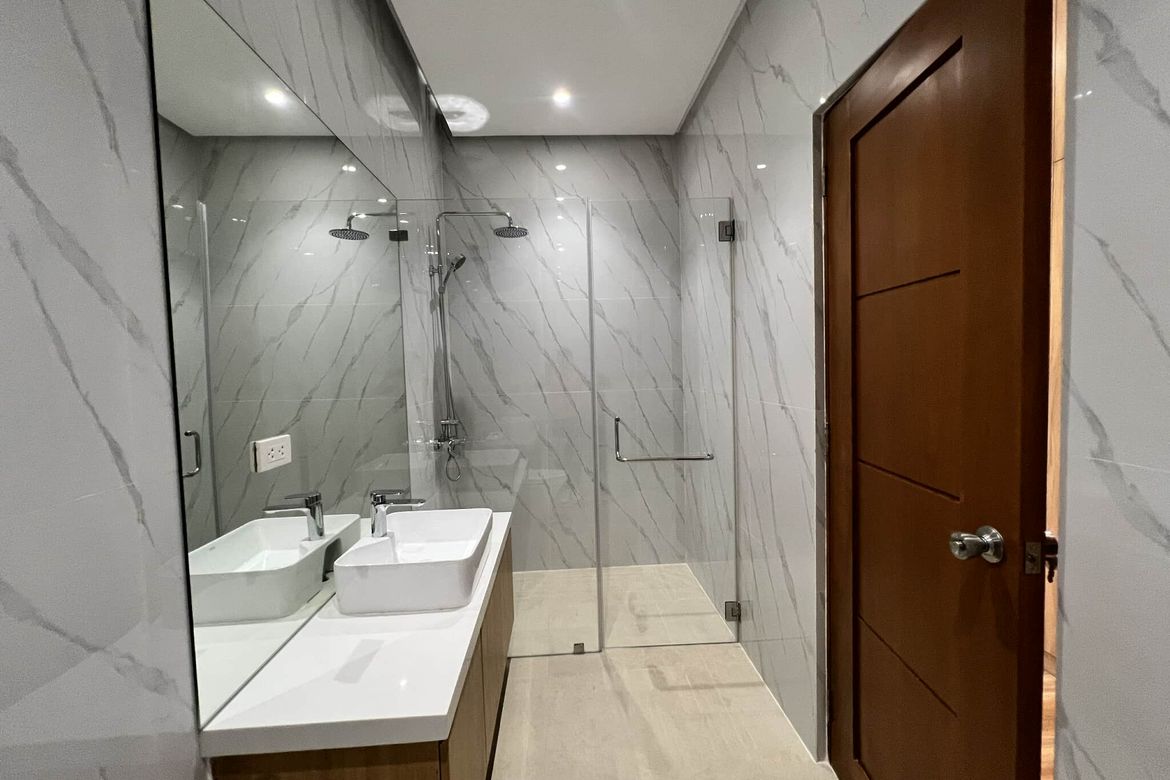 4 Bedroom Townhouse for Sale in Quirino 2-A, Quezon City, Metro Manila near LRT-2 Anonas – photo 5