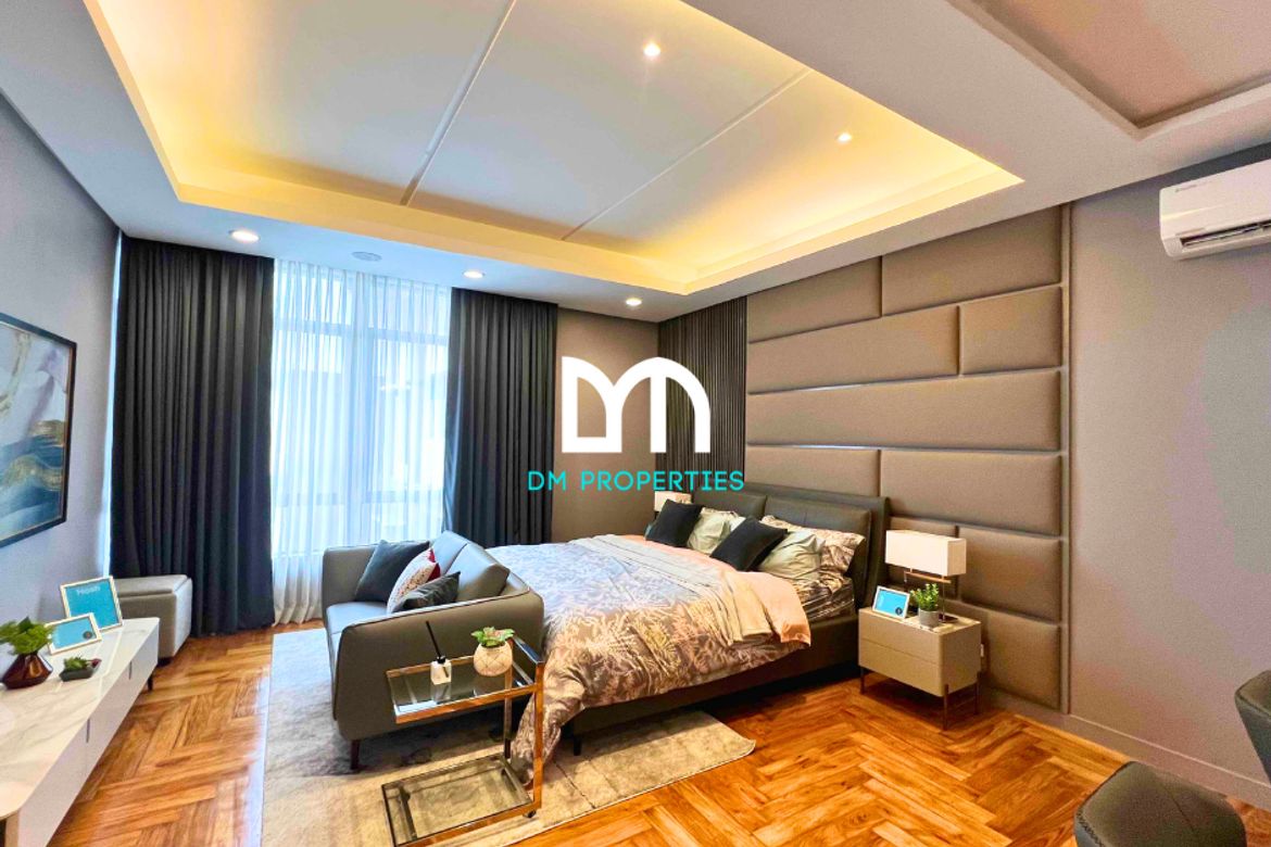 4 Bedroom Townhouse for Sale in Sacred Heart, Quezon City, Metro Manila near MRT-3 Kamuning – photo 3