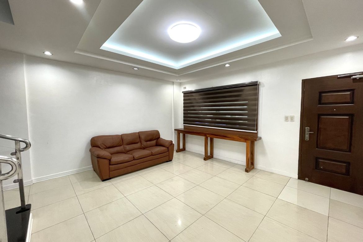 4 Bedroom Townhouse for Sale in Sacred Heart, Quezon City, Metro Manila near MRT-3 Kamuning – photo 5