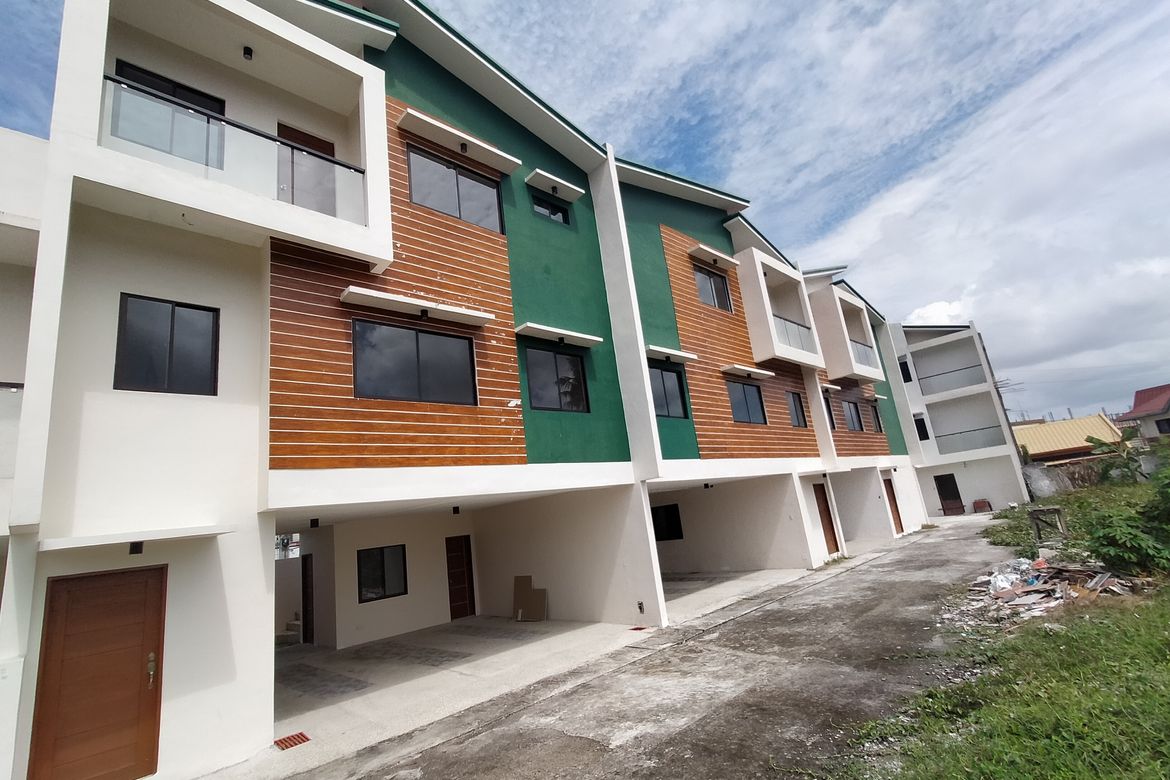 4 Bedroom Townhouse for Sale in San Antonio, Los Baños, Laguna – photo 3