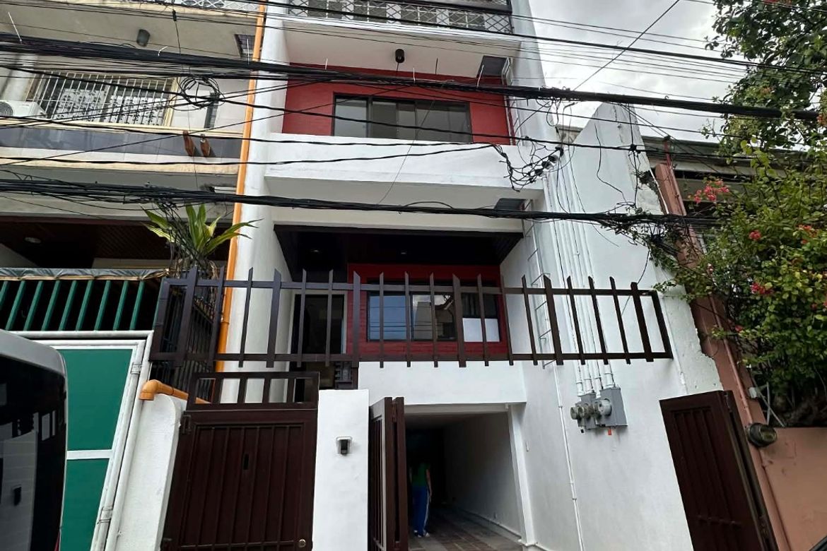 4 Bedroom Townhouse for Sale in San Antonio, Makati, Metro Manila