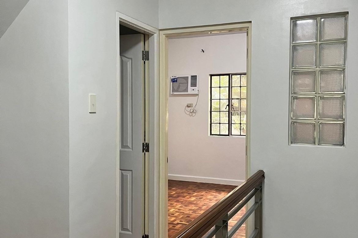 4 Bedroom Townhouse for Sale in San Antonio Residence, San Antonio, Makati, Metro Manila – photo 8