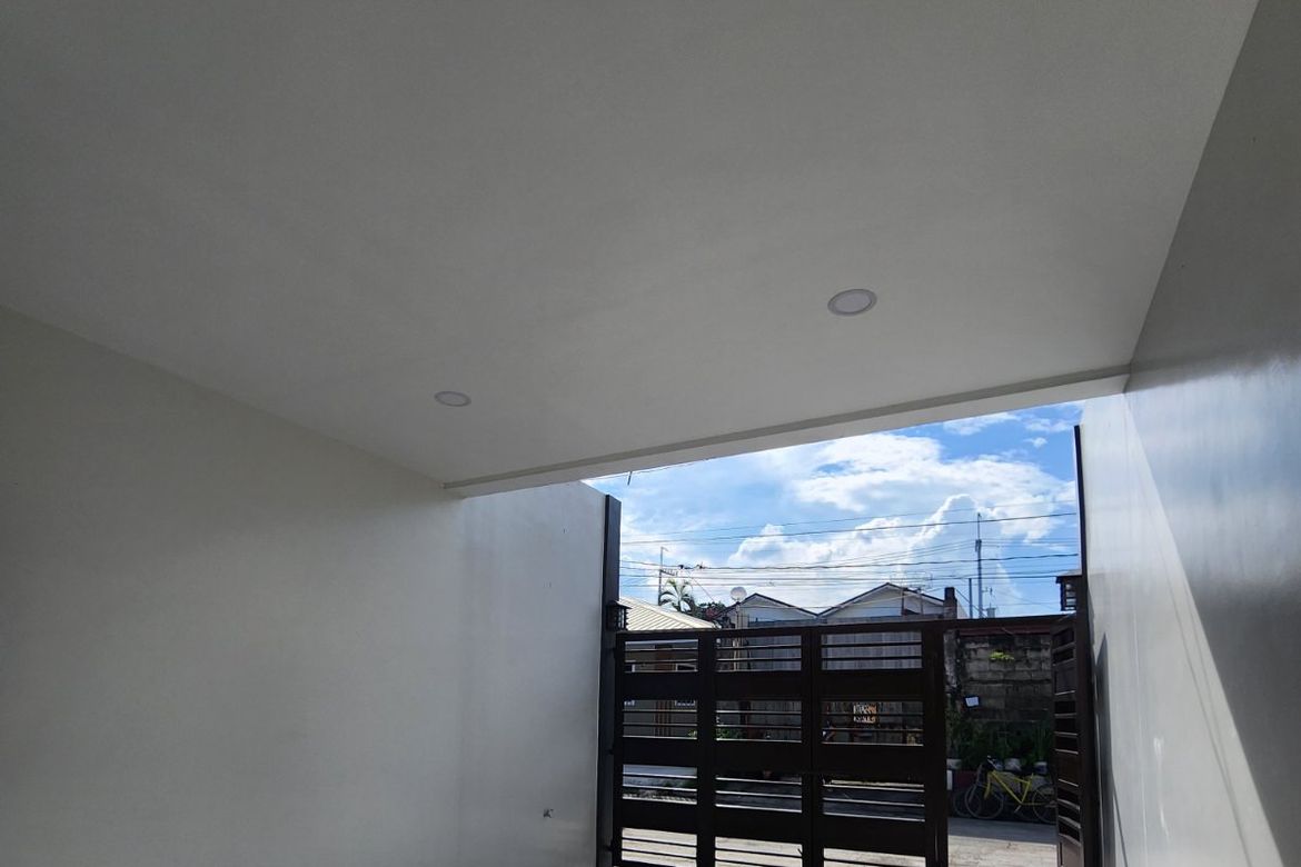 4 Bedroom Townhouse for Sale in San Isidro, Parañaque, Metro Manila – photo 3