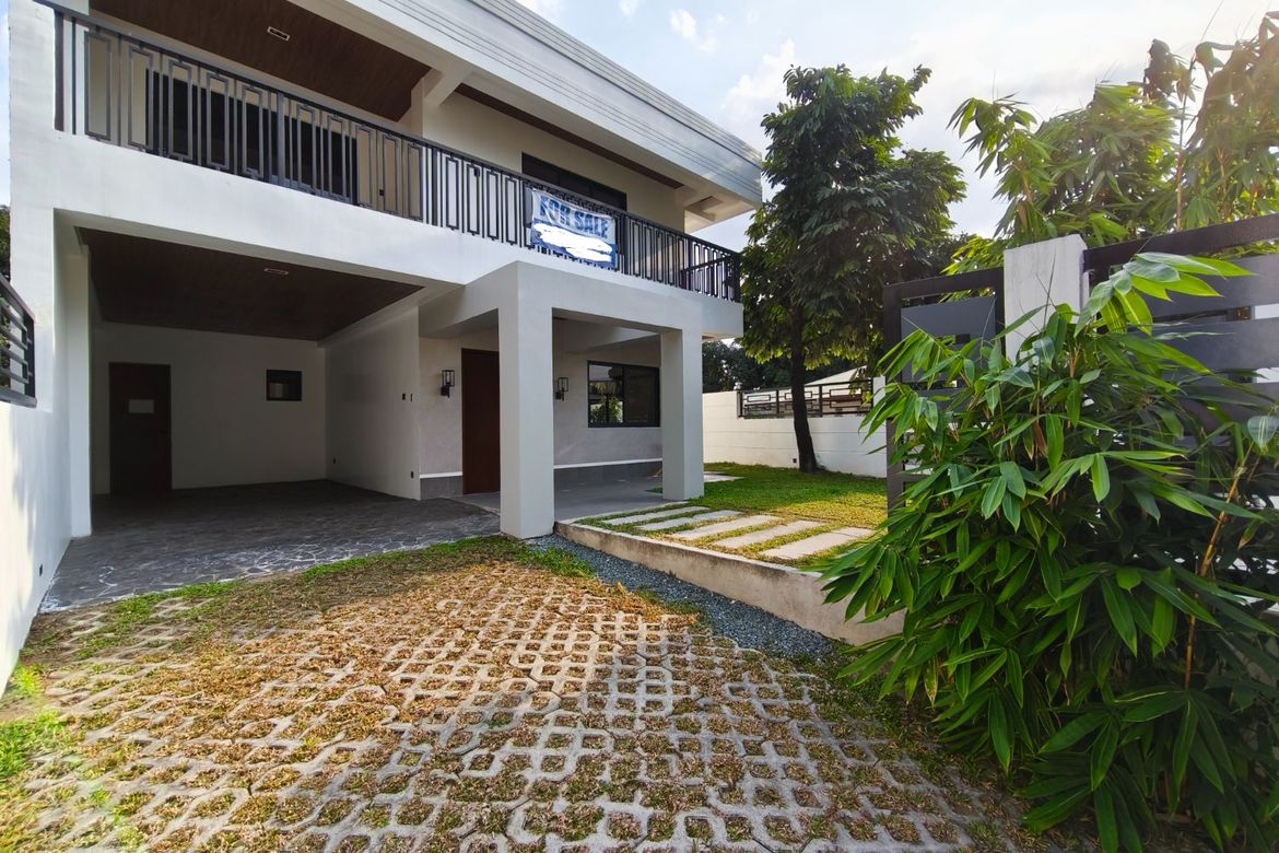 4 Bedroom Townhouse for Sale in San Isidro, Parañaque, Metro Manila – photo 2