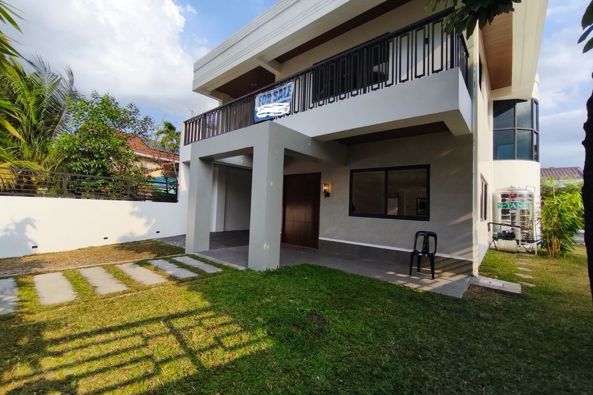 4 Bedroom Townhouse for Sale in San Isidro, Parañaque, Metro Manila – photo 3